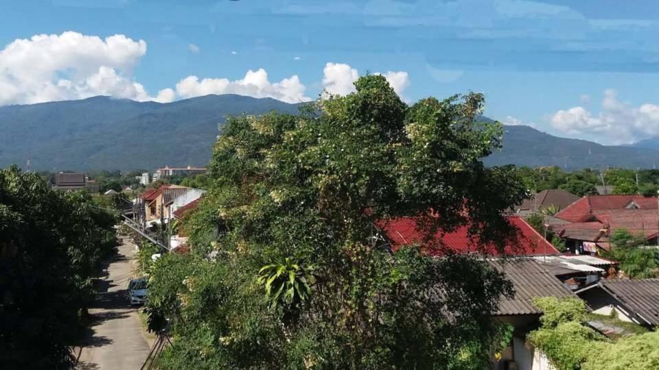 Holiday Chiang Mai Esterno foto